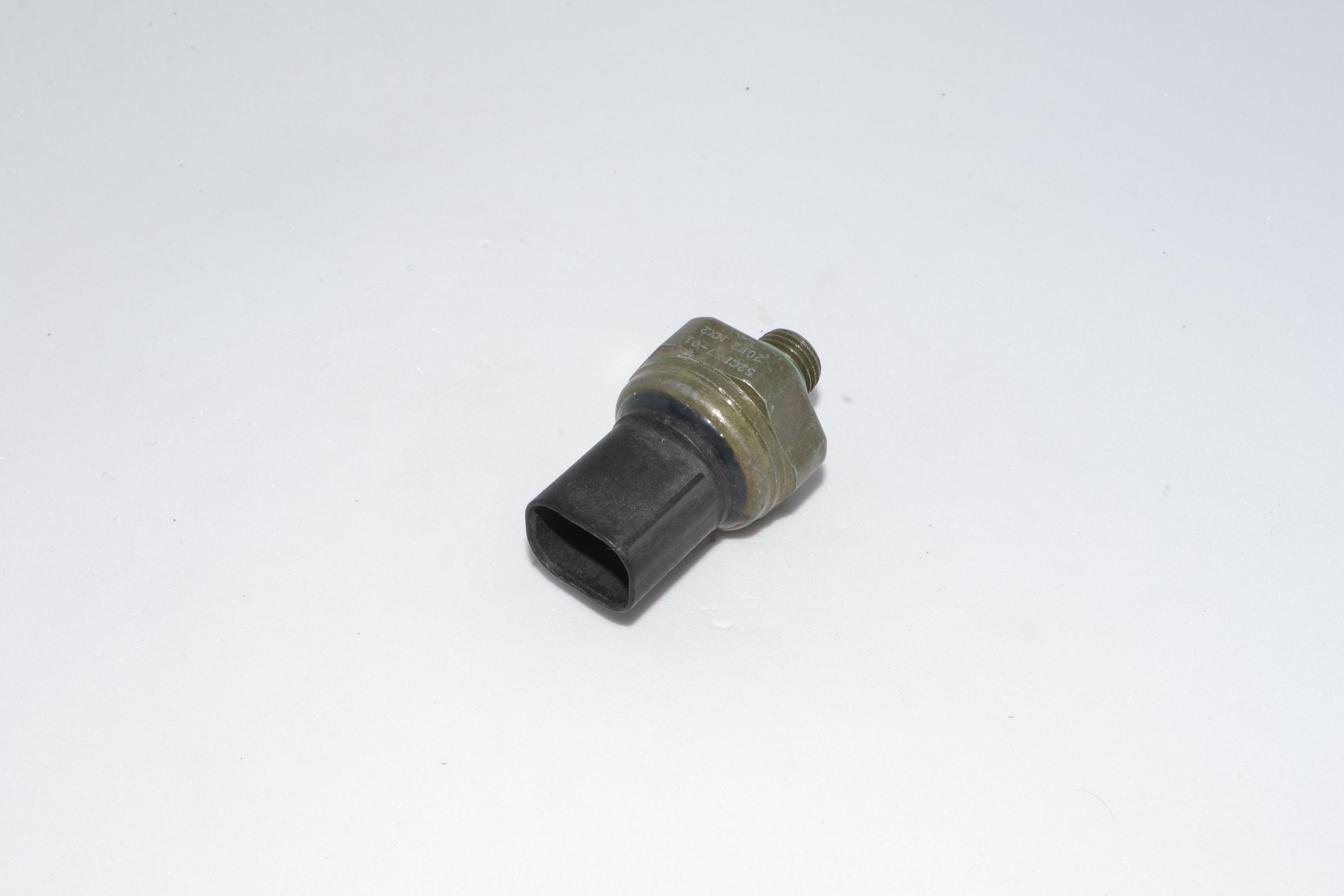 A/C Compressor Coil BMW E46 61203460 - photo 2